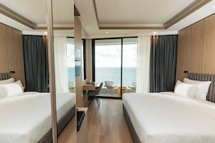 Sunset Suite | Pillowtop beds, minibar, in-room safe, desk