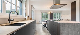 Villa Amelie -- Modern Villa @ the Beach w. Garden