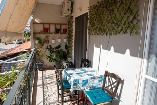Stylidas Apartment - Ocean Air & Quiet
Nights!