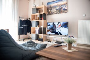 2 bedrooms, iron/ironing board, free WiFi