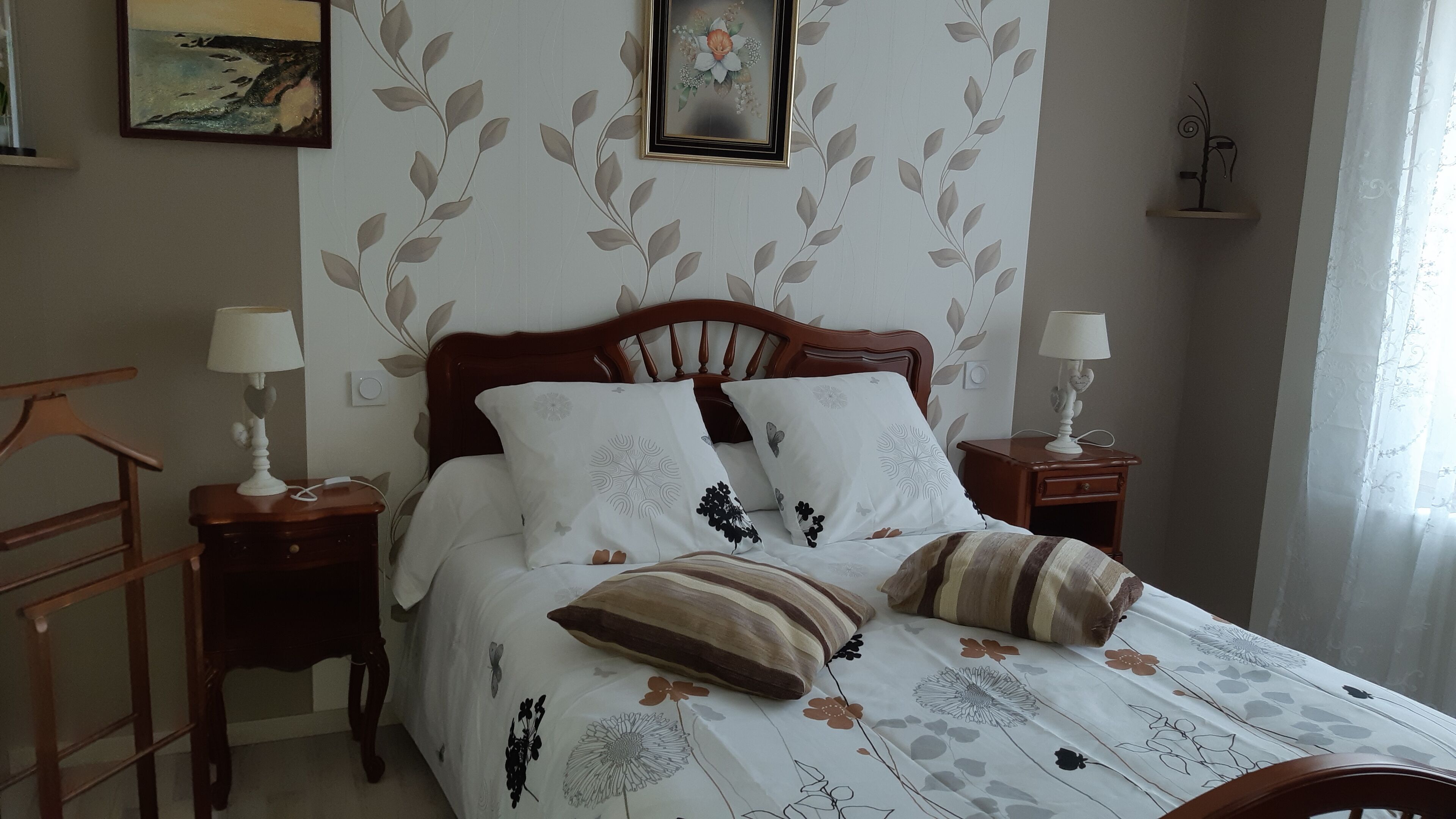 3 chambres, fer et planche à repasser, lit parapluie, Wi-Fi gratuit