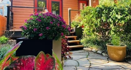 Urban Tiny House in Historic Shaw
