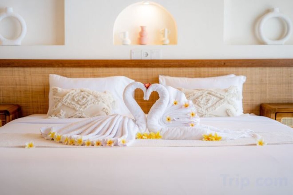 1 bedroom, in-room safe, WiFi (free), individually decorated