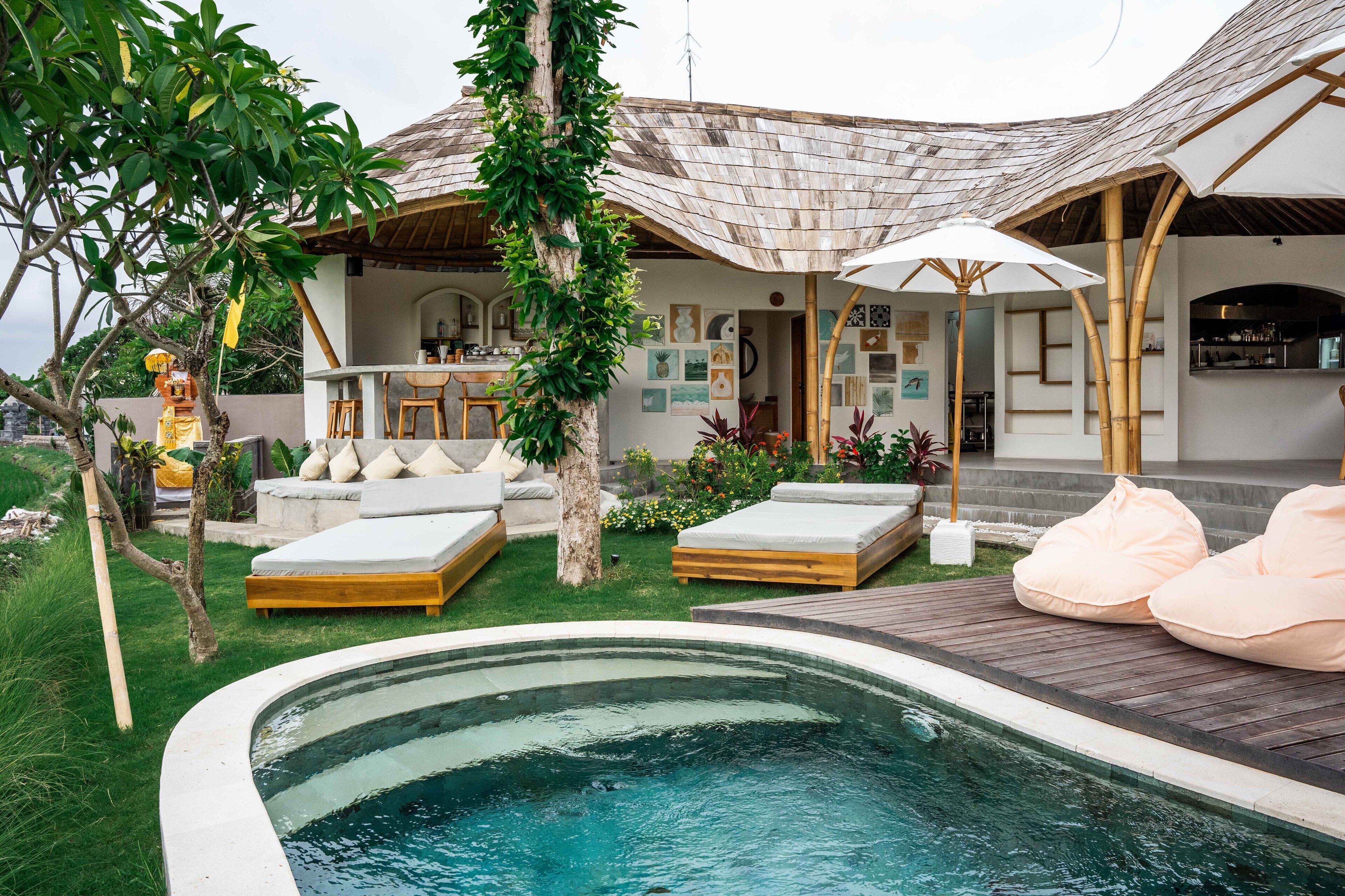 2 piscinas al aire libre