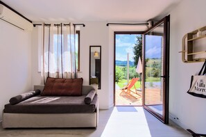 Literie de qualité supérieure, surmatelas, minibar