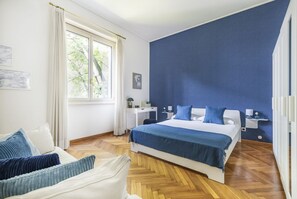 2 bedrooms, WiFi, bed sheets - Easylife - Bright and spacious residence in the center of Milan (Milan)