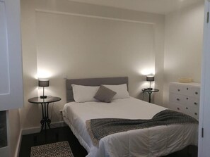 4 makuuhuonetta, allergiatestatut vuodevaatteet, silitysrauta/-lauta