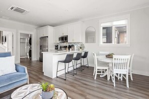 Interior - Santorini @ The Cove Riverwalk Villas (Wilmington)