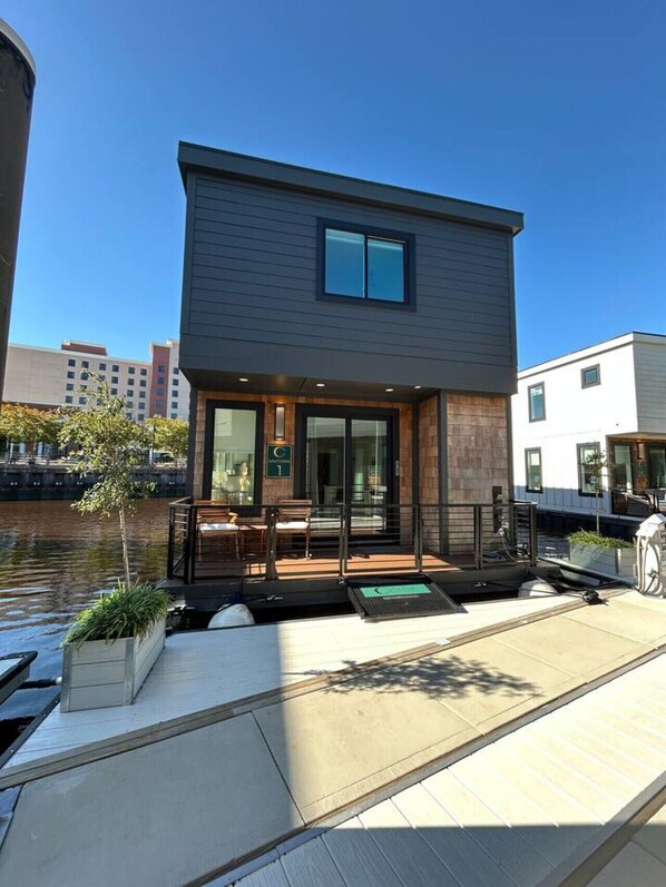 Exterior - Santorini @ The Cove Riverwalk Villas (Wilmington)