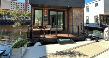 Santorini @ The Cove Riverwalk Villas