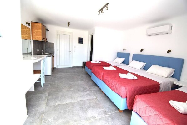 WiFi, bed sheets