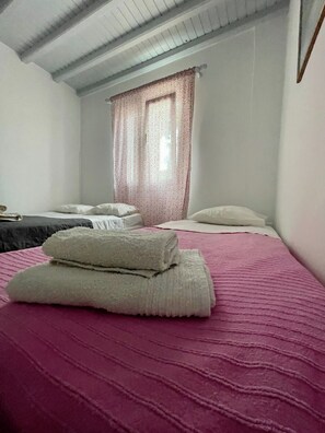 1 bedroom, WiFi, bed sheets