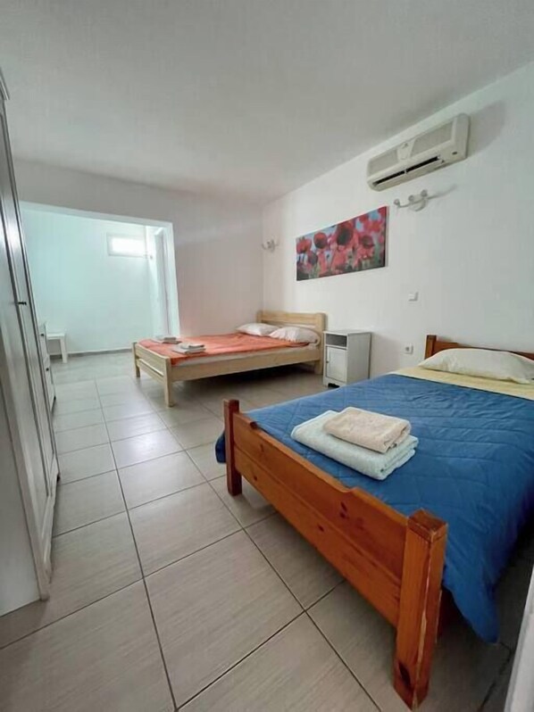 2 bedrooms, WiFi, bed sheets