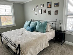 2 bedrooms, iron/ironing board, WiFi, bed sheets