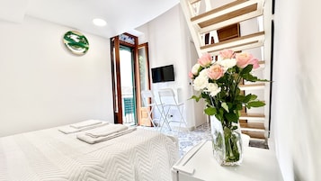 Estudio City | Minibar, escritorio, espacio para trabajar con un portátil