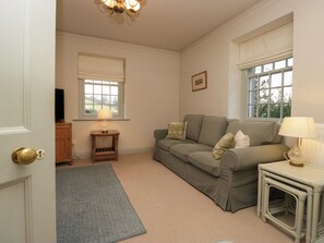 Living area - Upper Lodge (Windermere)