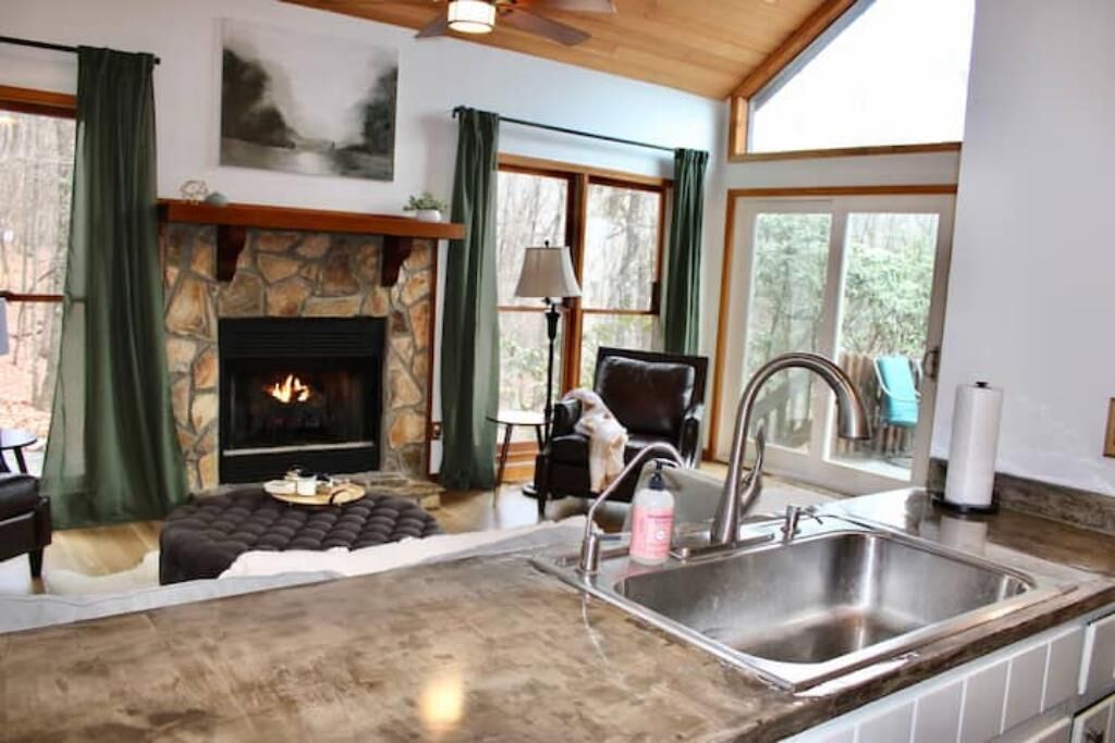 Mountain-Top Adventure meets Picturesque Retreat