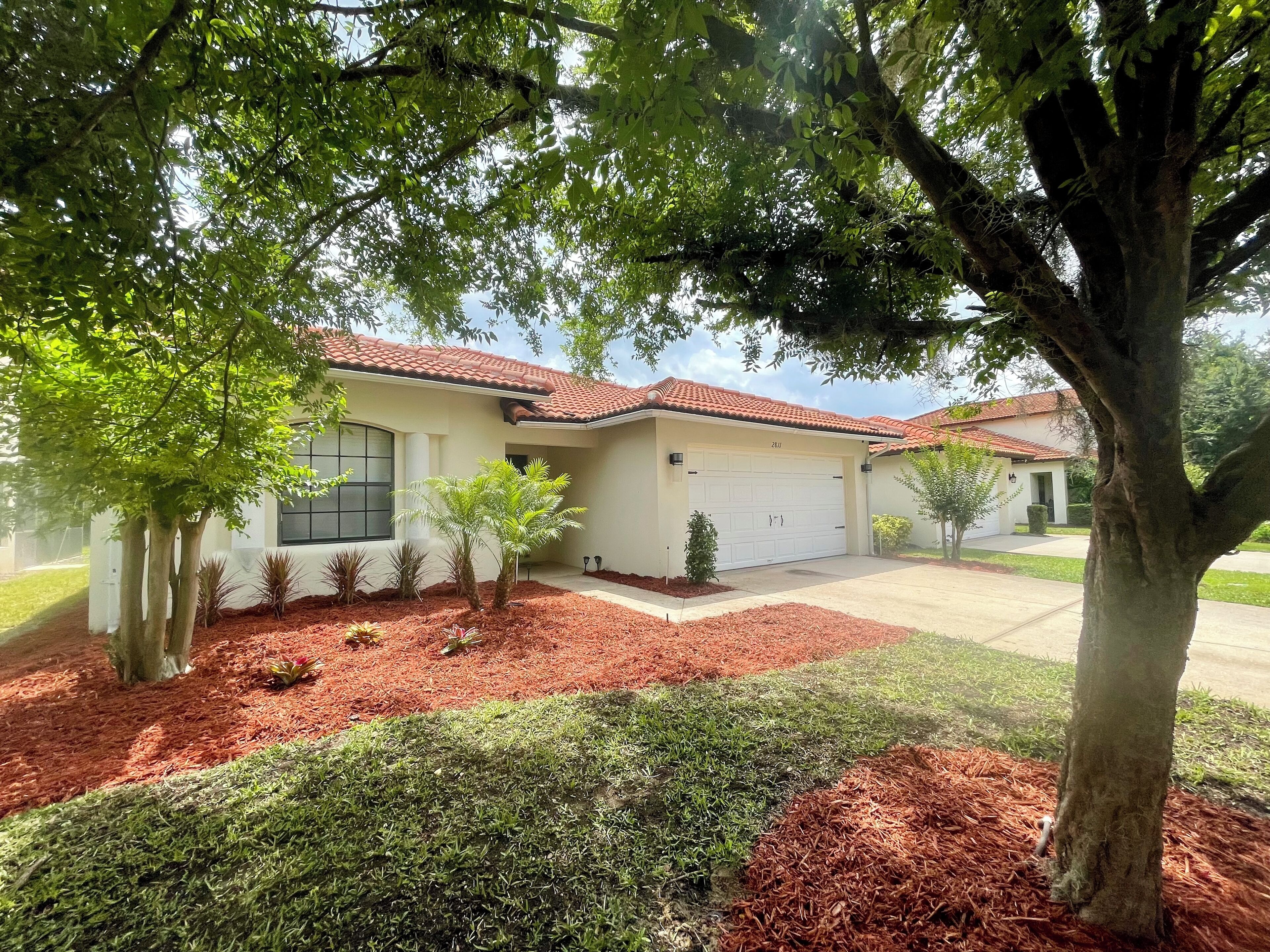 Relax w/Private Pool & Hot Tub; 6 miles to Disney