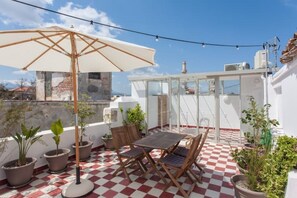 Outdoor dining - House of Sirri (Chania)