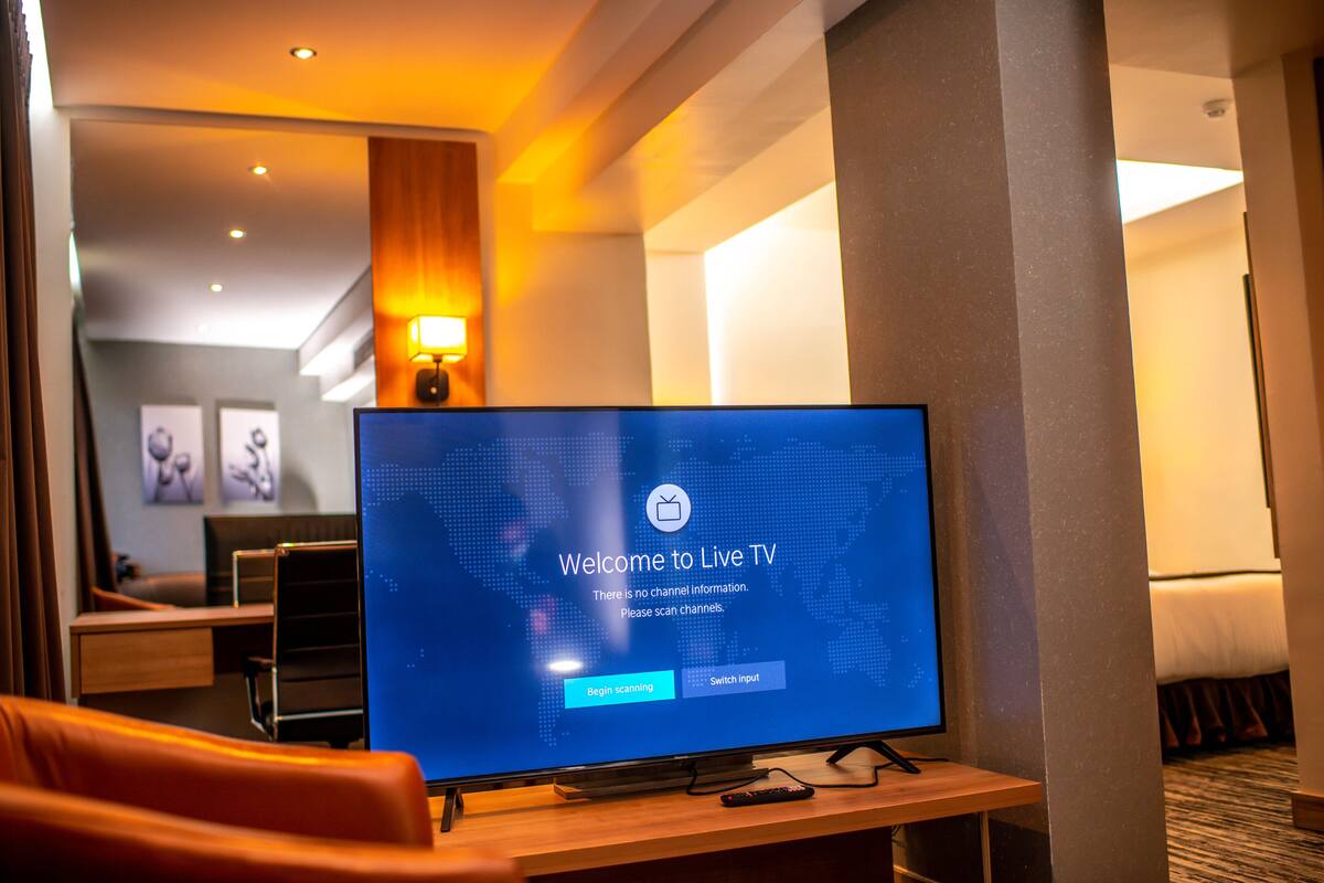Superior Room | Living area | Flat-screen TV