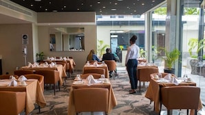 Unclassified image, 5 of 18, button - Golden Tulip Lekki (Lekki)