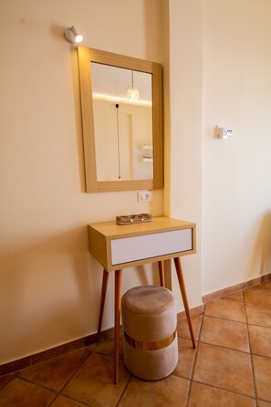 Interior - Ostria Caldera Studio 2 (Thira - Santorini)