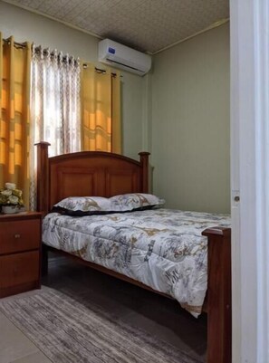 2 chambres, fer et planche à repasser, Wi-Fi, literie fournie