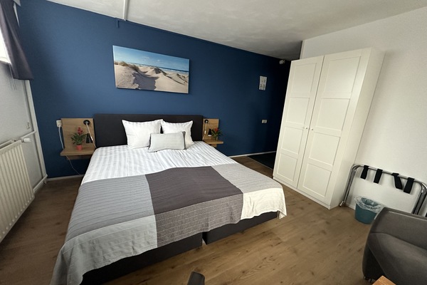 Deluxe Twin Room, Terrace | In-room safe, blackout drapes, WiFi (free), bed sheets