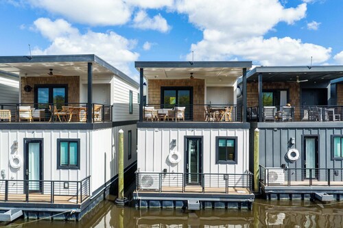 Surfside at The Cove Riverwalk Villas