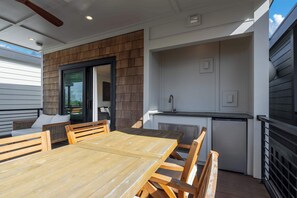Outdoor dining - Surfside at The Cove Riverwalk Villas (Wilmington)