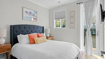 2 bedrooms, desk, iron/ironing board, free WiFi