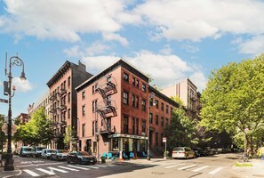 Exterior - West Village Gem Summ (New York)