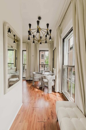 Unclassified image, 2 of 18, button