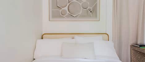 1 bedroom, iron/ironing board, WiFi