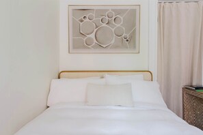 1 bedroom, iron/ironing board, WiFi - West Village Gem (New York)