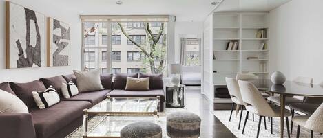 Televisio, stereot, työhuone