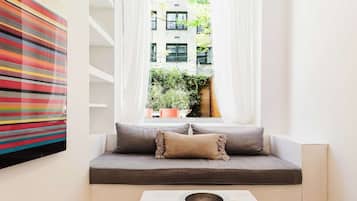TV, fireplace, stereo, offices