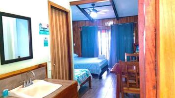 1 bedroom, WiFi, bed sheets