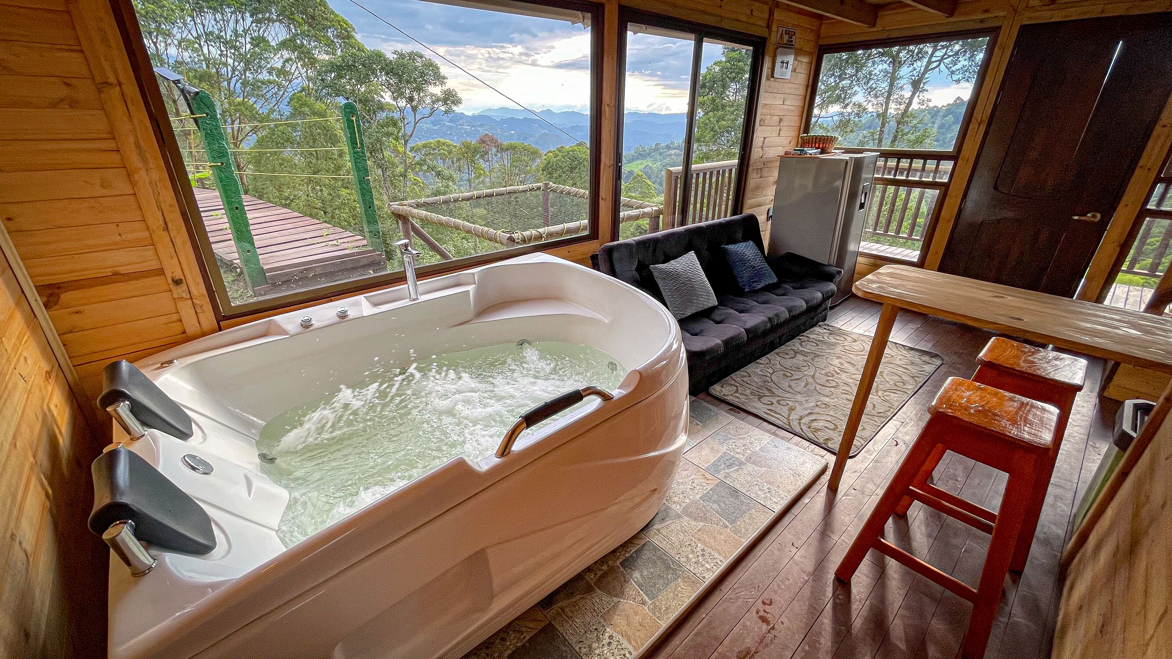 ラグジュアリー シャレー | リビング エリア