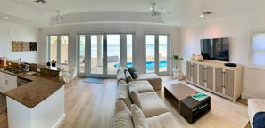Smart TV - Oceanfront South Sound Home with magical sunsets! (Patricks Island)