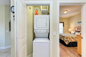 Property amenity - Bradenton Beach Club Bliss-2 Bedroom-2 Bathroom Condo-2 Pools-hottub-private Beach Access (Bradenton Beach)