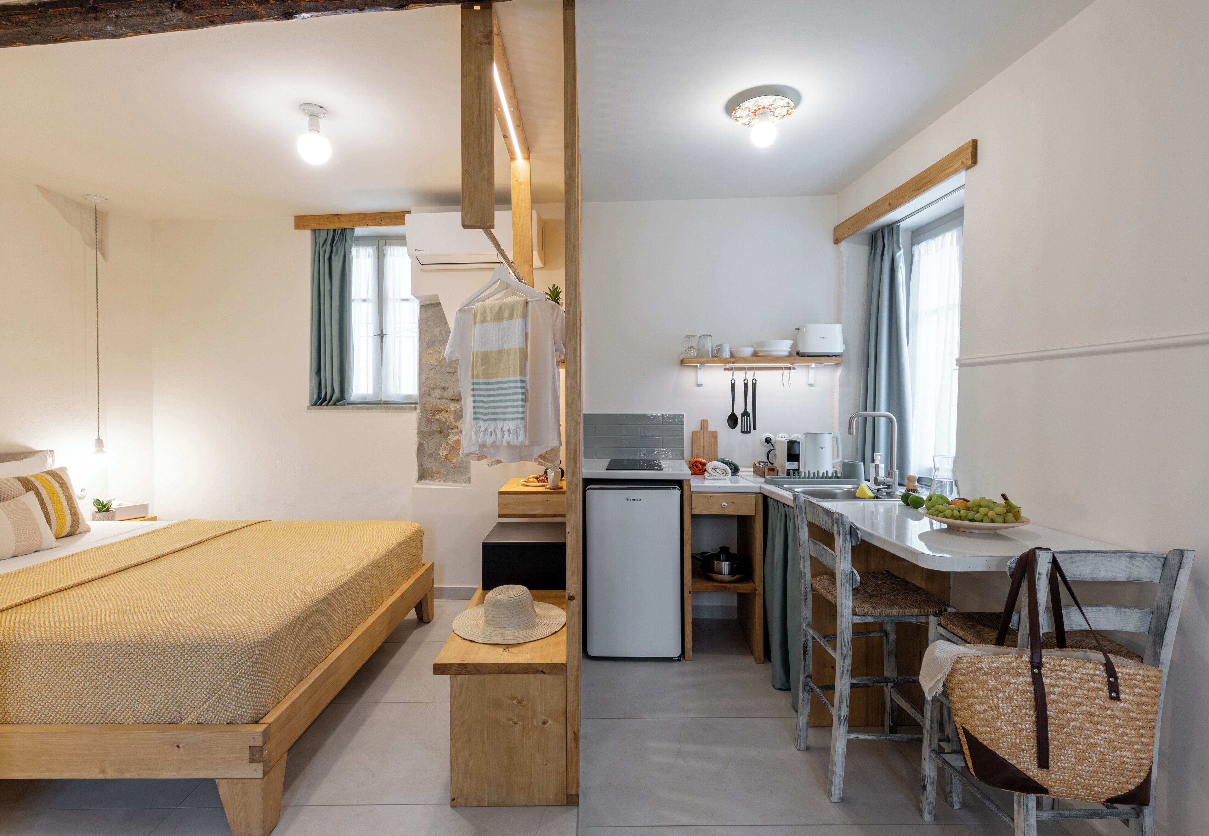 Estudio superior, patio, vistas a la ciudad | Sábanas de algodón egipcio y ropa de cama de alta calidad