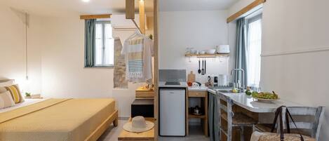 高级房, 露台, 城市景观 | 埃及棉床单、高档床上用品、泰普尔床垫、客房内保险箱