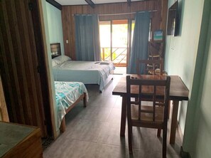 1 bedroom, WiFi, bed sheets - Poolside Studio (Esterillos Centro)