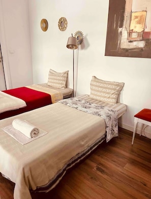 1 bedroom, in-room safe, desk, iron/ironing board