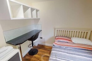 2 bedrooms, WiFi - Lovely two bed flat with free parking (Nottingham)