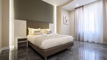 Superior Room | Desk, soundproofing, WiFi (free)