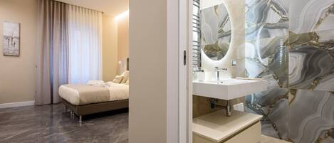 Bureau, chambres insonorisées, Wi-Fi gratuit