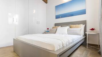 4 bedrooms, iron/ironing board, travel crib, free WiFi