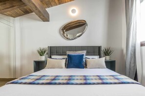 4 bedrooms, iron/ironing board, travel crib, free WiFi - Naturaleza Pura Para 12! (Molinos, Los)